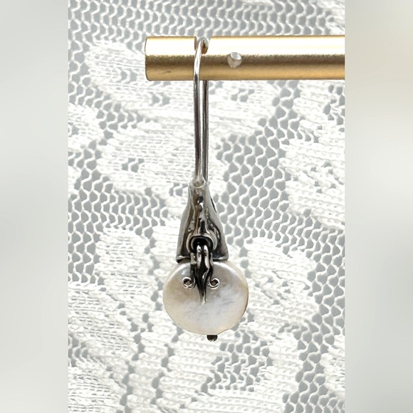 W1269 Rare Vintage Silpada 925 Sterling Silver Coin Pearl Earrings VHTF - Picture 7 of 10